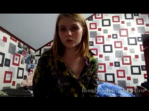 ❤️ Xwendekarê ciwan blonde ji Rûsyayê ji dîkên mezintir hez dike. ❤ Pornoya spehî li porno ku.onlyhdporn.ru ☑